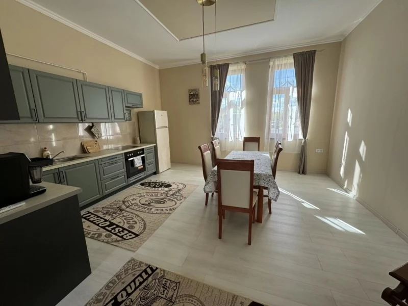 Jula Cazare | Casă de apartamente (K1108-15) Imaginea poate fi supusă drepturilor de autor. Se recomandă contactarea titularului drepturilor.