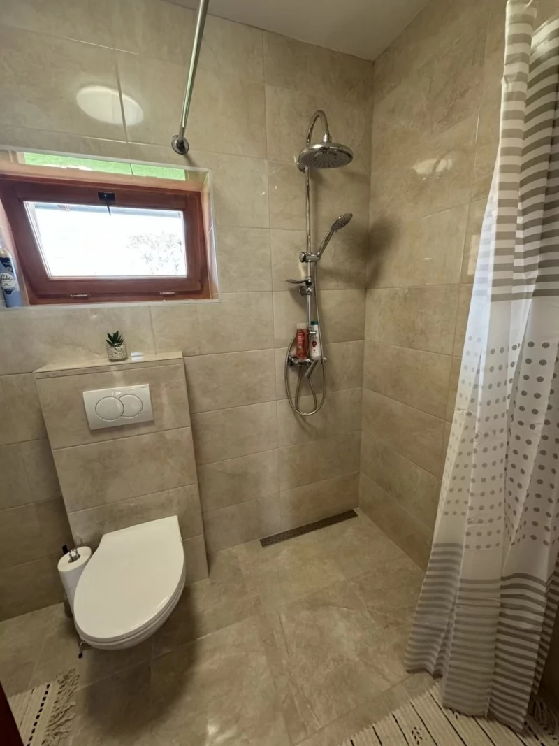 Jula Cazare | Casă de apartamente (K1108-19) Imaginea poate fi supusă drepturilor de autor. Se recomandă contactarea titularului drepturilor.