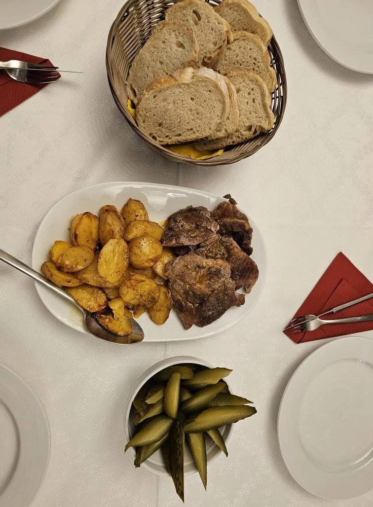 Dornavátra Szállás | Panzió (K1613-41) A kép szerzői jogvédelem alatt állhat. Javasolt a kapcsolatfelvétel a jog tulajdonossal. Dornavátra Szállás | Panzió (K1613-41) A kép szerzői jogvédelem alatt állhat. Javasolt a kapcsolatfelvétel a jog tulajdonossal.