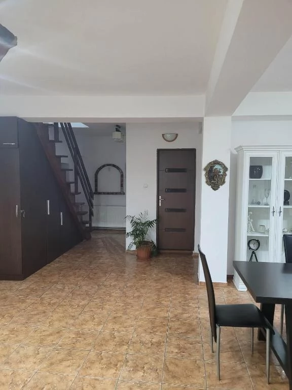 Cârțișoara Cazare | Pensiune (K1487-43) Imaginea poate fi supusă drepturilor de autor. Se recomandă contactarea titularului drepturilor. Cârțișoara Cazare | Pensiune (K1487-43) Imaginea poate fi supusă drepturilor de autor. Se recomandă contactarea titularului drepturilor.