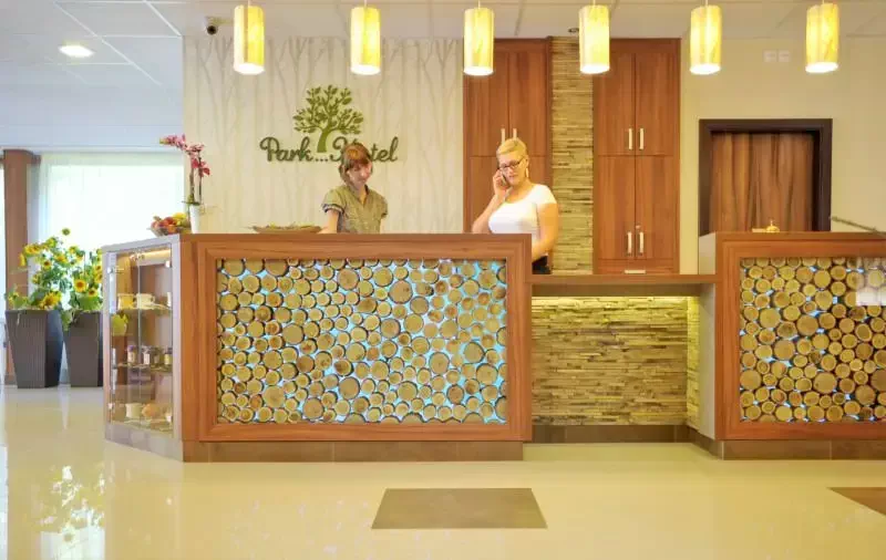 Jula Cazare | Hotel*** (K0002-15) Imaginea poate fi supusă drepturilor de autor. Se recomandă contactarea titularului drepturilor.