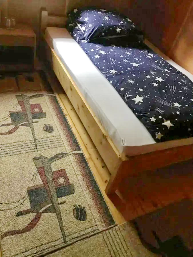 Valea Boga Cazare | Cabană (K1347-30) Imaginea poate fi supusă drepturilor de autor. Se recomandă contactarea titularului drepturilor. Valea Boga Cazare | Cabană (K1347-30) Imaginea poate fi supusă drepturilor de autor. Se recomandă contactarea titularului drepturilor.