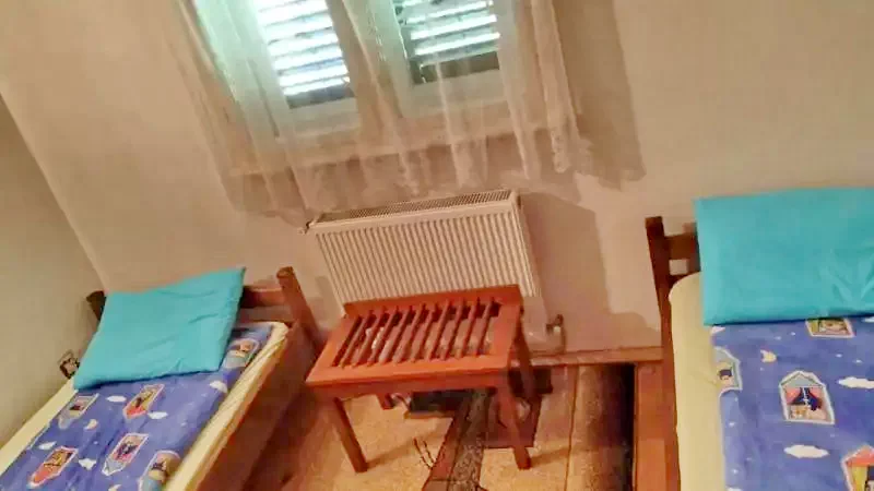 Valea Boga Cazare | Cabană (K1347-35) Imaginea poate fi supusă drepturilor de autor. Se recomandă contactarea titularului drepturilor. Valea Boga Cazare | Cabană (K1347-35) Imaginea poate fi supusă drepturilor de autor. Se recomandă contactarea titularului drepturilor.