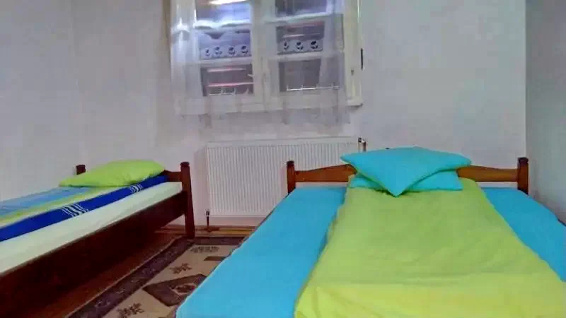 Valea Boga Cazare | Cabană (K1347-41) Imaginea poate fi supusă drepturilor de autor. Se recomandă contactarea titularului drepturilor. Valea Boga Cazare | Cabană (K1347-41) Imaginea poate fi supusă drepturilor de autor. Se recomandă contactarea titularului drepturilor.