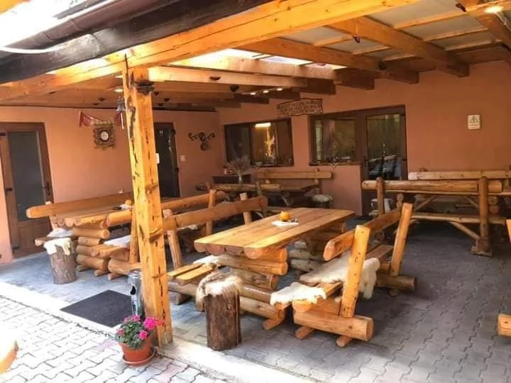 Brașov Cazare | Pensiune (K0088-10) Imaginea poate fi supusă drepturilor de autor. Se recomandă contactarea titularului drepturilor.