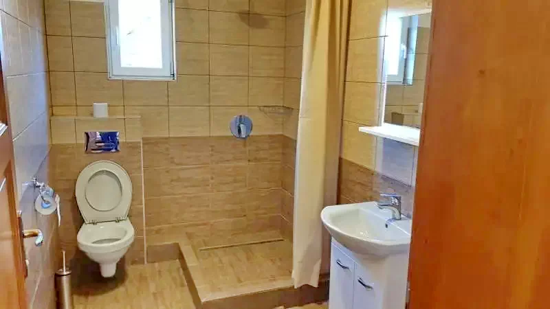 Cazare Praid - Ambrus Zoltan III Casa la cheie | Parajd - Ambrus Zoltán III kulcsosház. Imaginea poate fi supusă drepturilor de autor. Se recomandă contactarea titularului drepturilor.