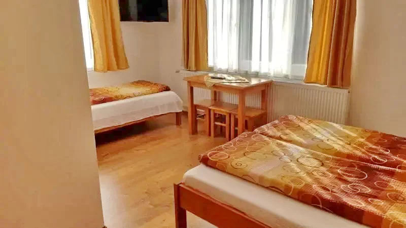 Praid Cazare | Cabană (K1120-15) Imaginea poate fi supusă drepturilor de autor. Se recomandă contactarea titularului drepturilor. Praid Cazare | Cabană (K1120-15) Imaginea poate fi supusă drepturilor de autor. Se recomandă contactarea titularului drepturilor.