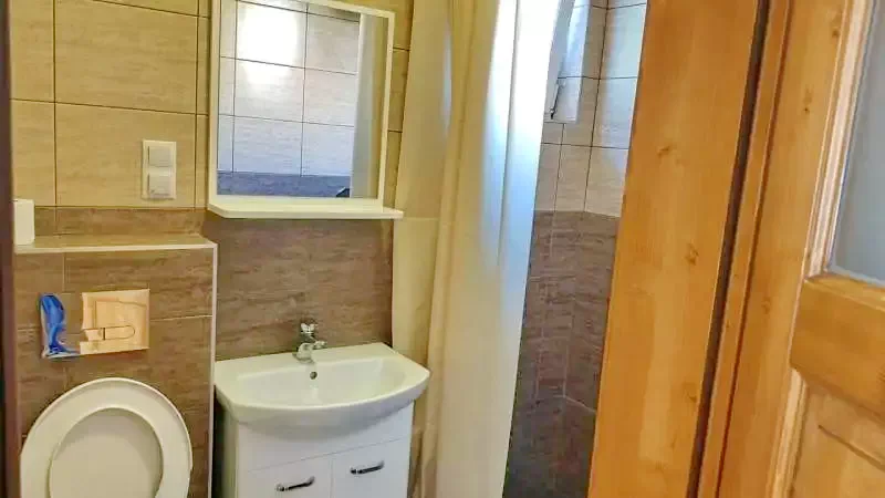 Cazare Praid - Ambrus Zoltan III Casa la cheie | Parajd - Ambrus Zoltán III kulcsosház. Imaginea poate fi supusă drepturilor de autor. Se recomandă contactarea titularului drepturilor.
