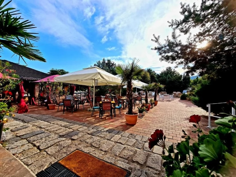 Cazare Alba Iulia - Hotel Elisabeta*** | Gyulafehérvár - Elisabeta Hotel***. Imaginea poate fi supusă drepturilor de autor. Se recomandă contactarea titularului drepturilor.