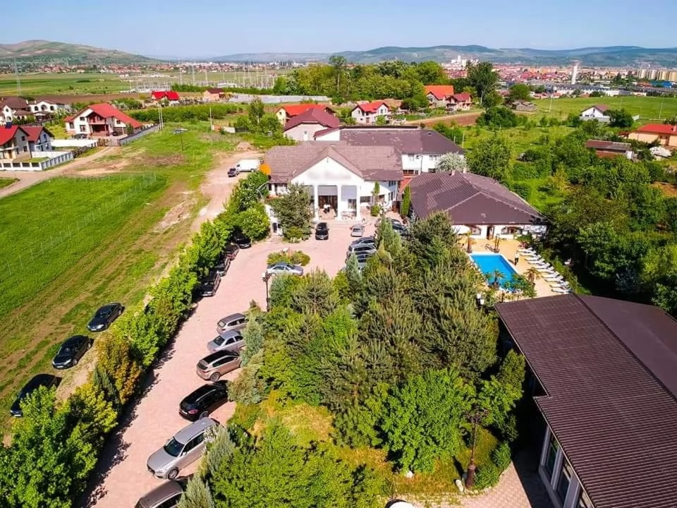 Alba Iulia Cazare | Hotel*** (K1176-111) Imaginea poate fi supusă drepturilor de autor. Se recomandă contactarea titularului drepturilor. Alba Iulia Cazare | Hotel*** (K1176-111) Imaginea poate fi supusă drepturilor de autor. Se recomandă contactarea titularului drepturilor.