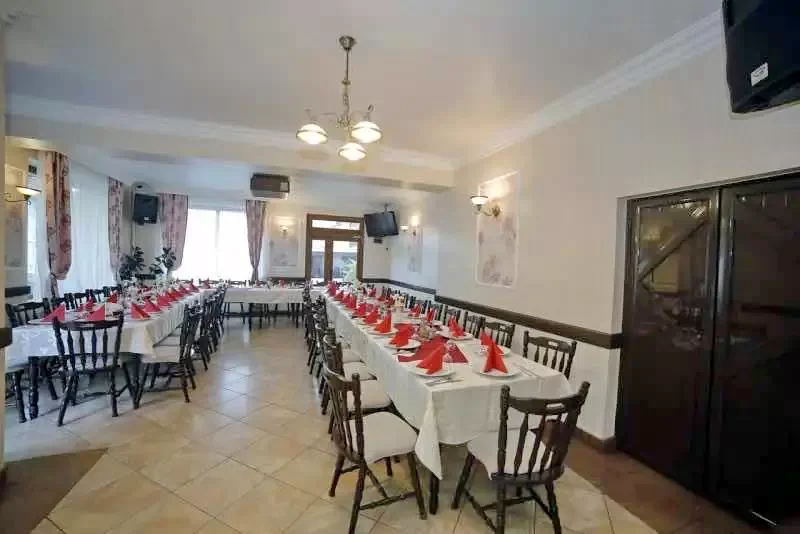 Băile Herculane Cazare | Pensiune (K0541-30) Imaginea poate fi supusă drepturilor de autor. Se recomandă contactarea titularului drepturilor. Băile Herculane Cazare | Pensiune (K0541-30) Imaginea poate fi supusă drepturilor de autor. Se recomandă contactarea titularului drepturilor.