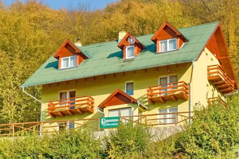 Sovata Cazare | Casă de oaspeți (K1426-28) Imaginea poate fi supusă drepturilor de autor. Se recomandă contactarea titularului drepturilor.