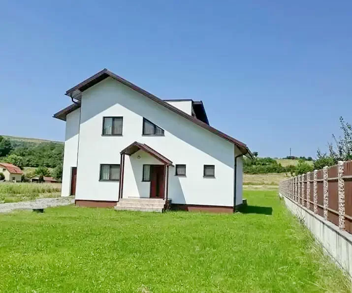 Odorheiu Secuiesc Cazare | Cabană (K1381-21) Imaginea poate fi supusă drepturilor de autor. Se recomandă contactarea titularului drepturilor.