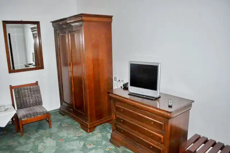 Turda Cazare | Hotel*** (K0816-8) Imaginea poate fi supusă drepturilor de autor. Se recomandă contactarea titularului drepturilor.