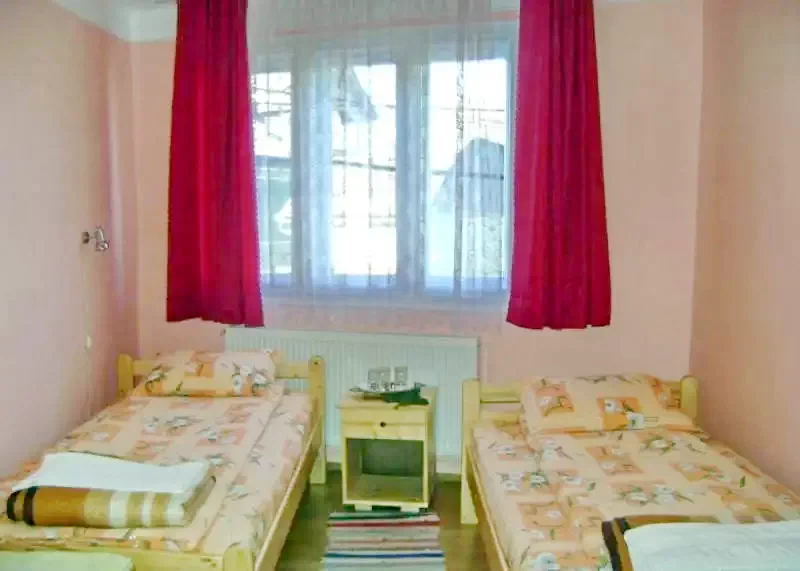 Sâncraiu Cazare | Casă de oaspeți (K1192-5) Imaginea poate fi supusă drepturilor de autor. Se recomandă contactarea titularului drepturilor. Sâncraiu Cazare | Casă de oaspeți (K1192-5) Imaginea poate fi supusă drepturilor de autor. Se recomandă contactarea titularului drepturilor.
