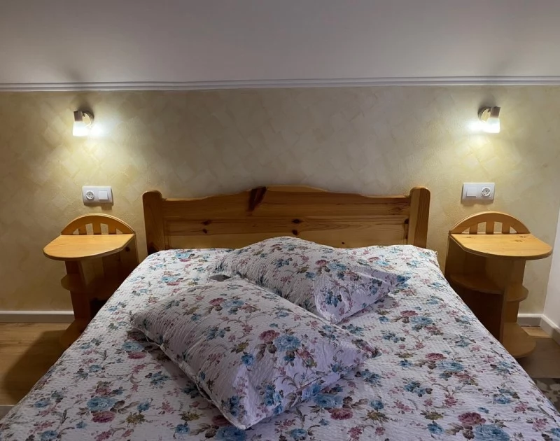 Sovata Cazare | Apartament sau cameră de închiriat (K0097-6) Imaginea poate fi supusă drepturilor de autor. Se recomandă contactarea titularului drepturilor. Sovata Cazare | Apartament sau cameră de închiriat (K0097-6) Imaginea poate fi supusă drepturilor de autor. Se recomandă contactarea titularului drepturilor.