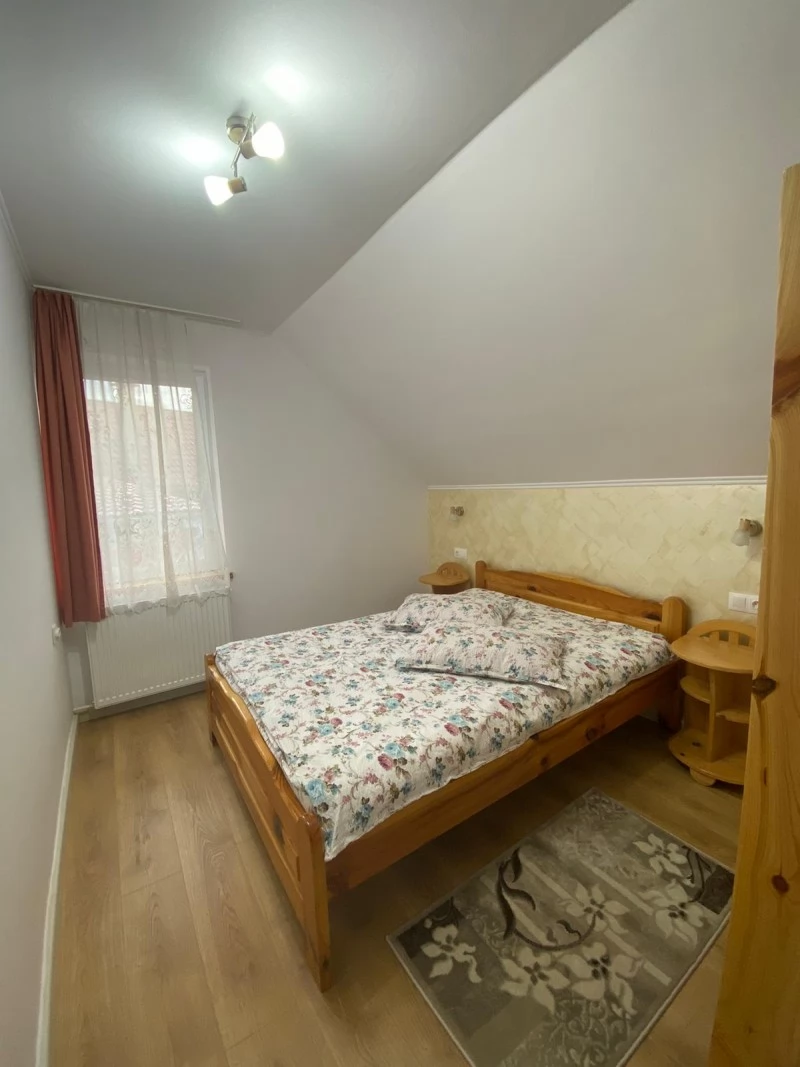Sovata Cazare | Apartament sau cameră de închiriat (K0097-12) Imaginea poate fi supusă drepturilor de autor. Se recomandă contactarea titularului drepturilor. Sovata Cazare | Apartament sau cameră de închiriat (K0097-12) Imaginea poate fi supusă drepturilor de autor. Se recomandă contactarea titularului drepturilor.