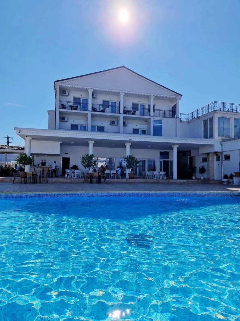 Drobeta-Turnu Severin Cazare | Hotel*** (K1277-83) Imaginea poate fi supusă drepturilor de autor. Se recomandă contactarea titularului drepturilor.