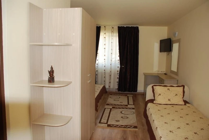 Hațeg Cazare | Cabană (K0481-26) Imaginea poate fi supusă drepturilor de autor. Se recomandă contactarea titularului drepturilor. Hațeg Cazare | Cabană (K0481-26) Imaginea poate fi supusă drepturilor de autor. Se recomandă contactarea titularului drepturilor.
