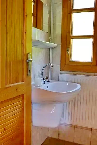 Cazare | Casă de apartamente (K0945-7) Imaginea poate fi supusă drepturilor de autor. Se recomandă contactarea titularului drepturilor. Cazare | Casă de apartamente (K0945-7) Imaginea poate fi supusă drepturilor de autor. Se recomandă contactarea titularului drepturilor.
