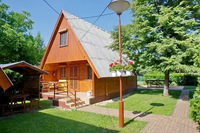 Cazare | Casă de apartamente (K0945-43) Imaginea poate fi supusă drepturilor de autor. Se recomandă contactarea titularului drepturilor. Cazare | Casă de apartamente (K0945-43) Imaginea poate fi supusă drepturilor de autor. Se recomandă contactarea titularului drepturilor.