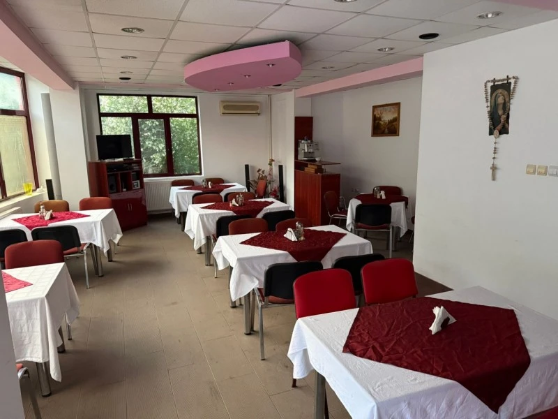Herkulesfürdő Szállás | Hostel (K1614-2) A kép szerzői jogvédelem alatt állhat. Javasolt a kapcsolatfelvétel a jog tulajdonossal. Herkulesfürdő Szállás | Hostel (K1614-2) A kép szerzői jogvédelem alatt állhat. Javasolt a kapcsolatfelvétel a jog tulajdonossal.