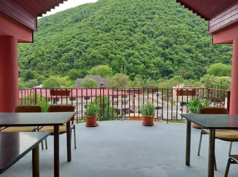 Herkulesfürdő Szállás | Hostel (K1614-3) A kép szerzői jogvédelem alatt állhat. Javasolt a kapcsolatfelvétel a jog tulajdonossal. Herkulesfürdő Szállás | Hostel (K1614-3) A kép szerzői jogvédelem alatt állhat. Javasolt a kapcsolatfelvétel a jog tulajdonossal.