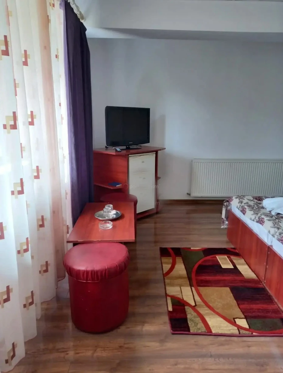 Băile Herculane Cazare | Hostel (K1614-4) Imaginea poate fi supusă drepturilor de autor. Se recomandă contactarea titularului drepturilor. Băile Herculane Cazare | Hostel (K1614-4) Imaginea poate fi supusă drepturilor de autor. Se recomandă contactarea titularului drepturilor.