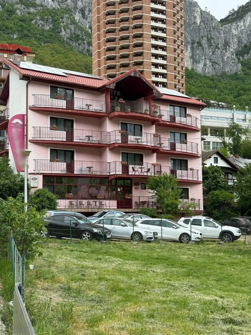 Băile Herculane Cazare | Hostel (K1614-9) Imaginea poate fi supusă drepturilor de autor. Se recomandă contactarea titularului drepturilor. Băile Herculane Cazare | Hostel (K1614-9) Imaginea poate fi supusă drepturilor de autor. Se recomandă contactarea titularului drepturilor.