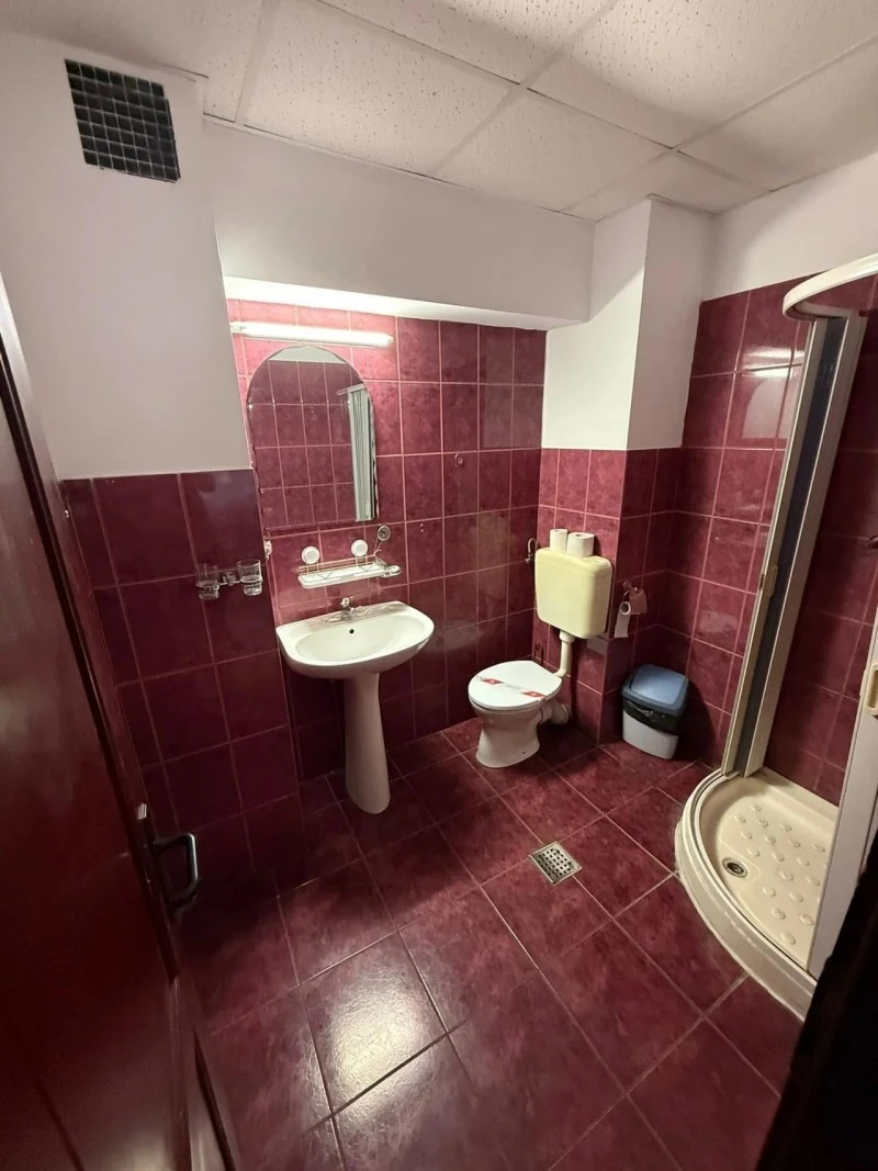 Herkulesfürdő Szállás | Hostel (K1614-11) A kép szerzői jogvédelem alatt állhat. Javasolt a kapcsolatfelvétel a jog tulajdonossal. Herkulesfürdő Szállás | Hostel (K1614-11) A kép szerzői jogvédelem alatt állhat. Javasolt a kapcsolatfelvétel a jog tulajdonossal.