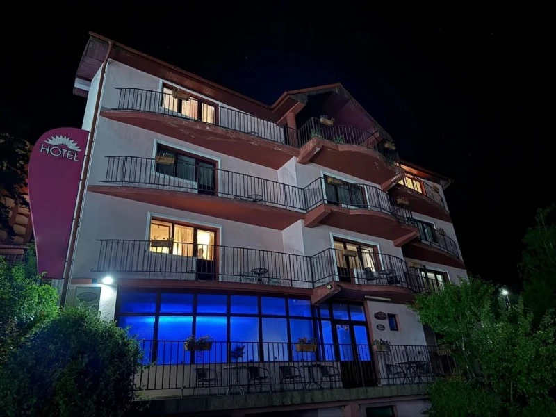 Băile Herculane Cazare | Hostel (K1614-13) Imaginea poate fi supusă drepturilor de autor. Se recomandă contactarea titularului drepturilor. Băile Herculane Cazare | Hostel (K1614-13) Imaginea poate fi supusă drepturilor de autor. Se recomandă contactarea titularului drepturilor.