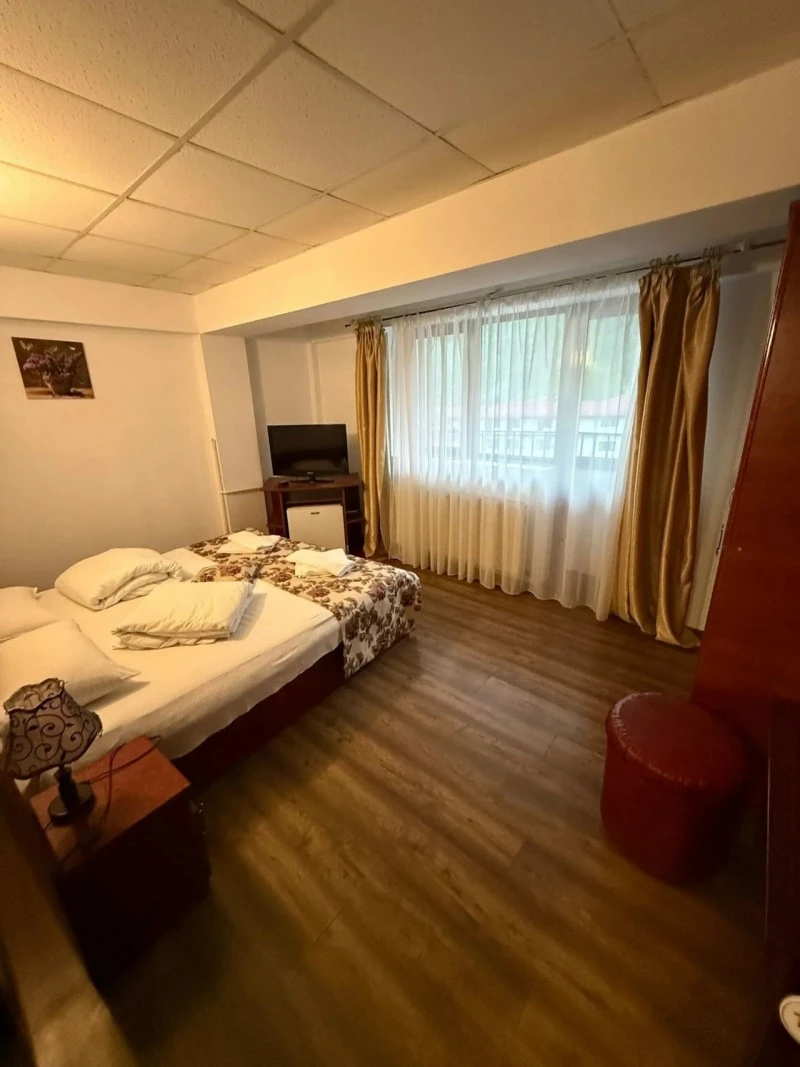 Băile Herculane Cazare | Hostel (K1614-14) Imaginea poate fi supusă drepturilor de autor. Se recomandă contactarea titularului drepturilor. Băile Herculane Cazare | Hostel (K1614-14) Imaginea poate fi supusă drepturilor de autor. Se recomandă contactarea titularului drepturilor.