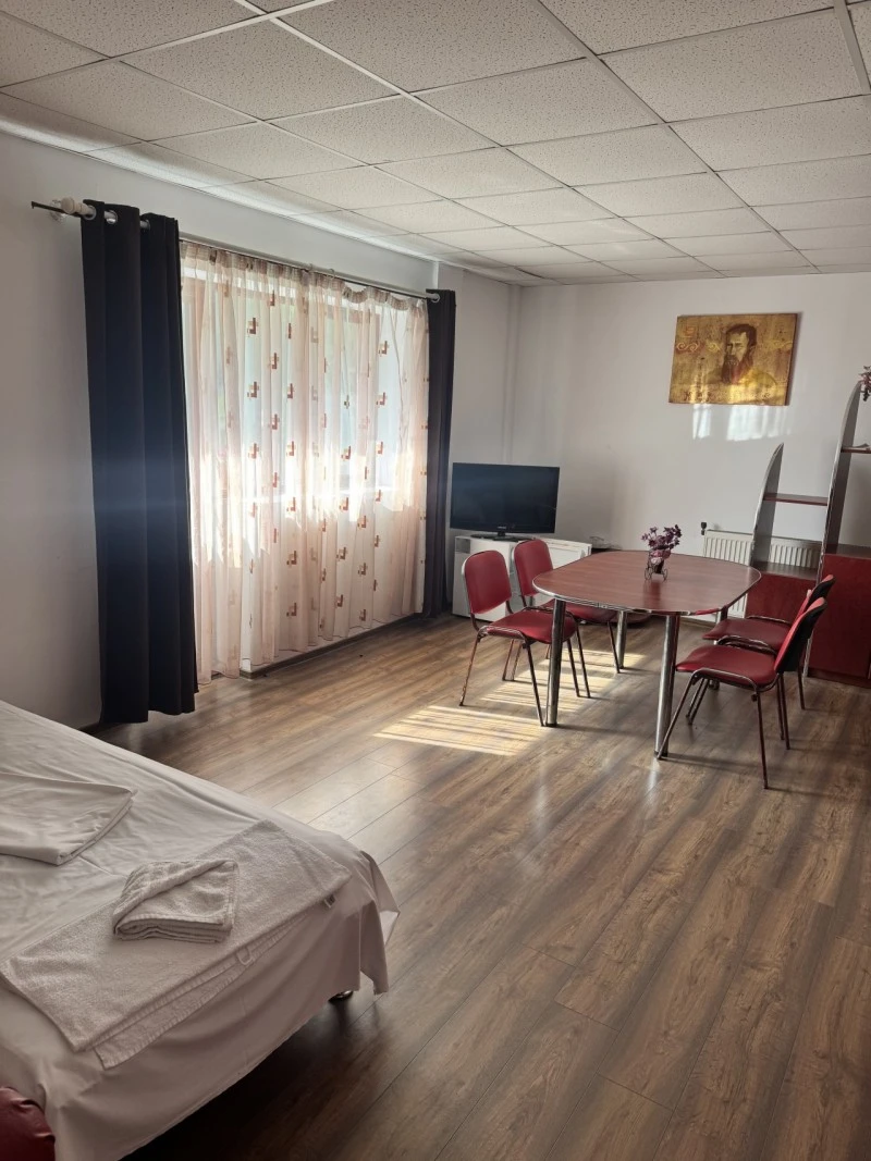 Băile Herculane Cazare | Hostel (K1614-17) Imaginea poate fi supusă drepturilor de autor. Se recomandă contactarea titularului drepturilor. Băile Herculane Cazare | Hostel (K1614-17) Imaginea poate fi supusă drepturilor de autor. Se recomandă contactarea titularului drepturilor.