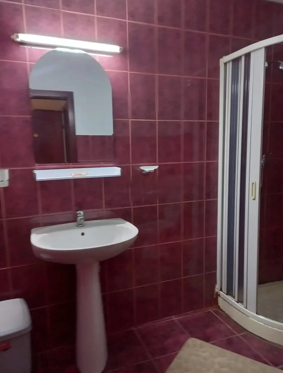 Băile Herculane Cazare | Hostel (K1614-27) Imaginea poate fi supusă drepturilor de autor. Se recomandă contactarea titularului drepturilor. Băile Herculane Cazare | Hostel (K1614-27) Imaginea poate fi supusă drepturilor de autor. Se recomandă contactarea titularului drepturilor.