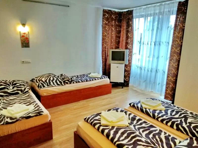 Debrețin Cazare | Pensiune (K0665-13) Imaginea poate fi supusă drepturilor de autor. Se recomandă contactarea titularului drepturilor. Debrețin Cazare | Pensiune (K0665-13) Imaginea poate fi supusă drepturilor de autor. Se recomandă contactarea titularului drepturilor.