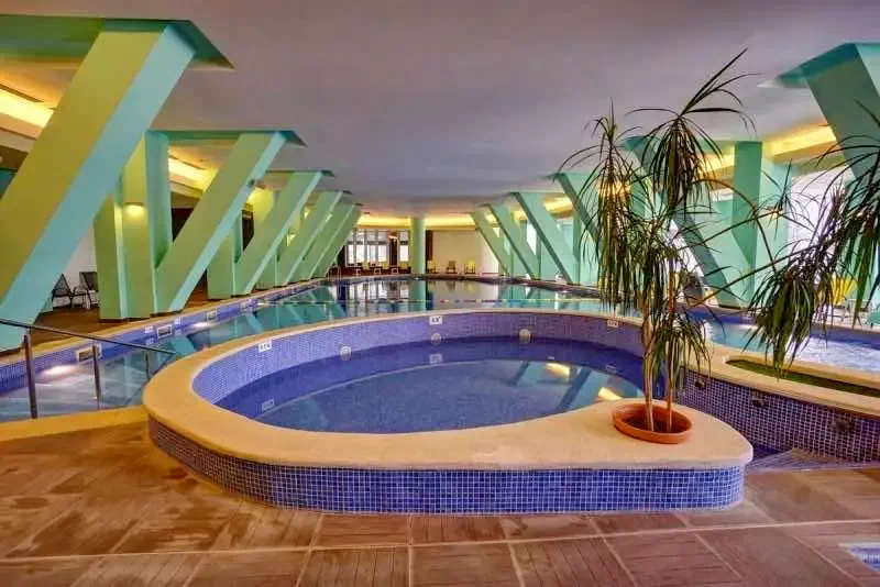 Cazare Băile Tușnad - Hotel Ciucaș *** | Tusnádfürdő - Csukás Hotel ***. Imaginea poate fi supusă drepturilor de autor. Se recomandă contactarea titularului drepturilor.