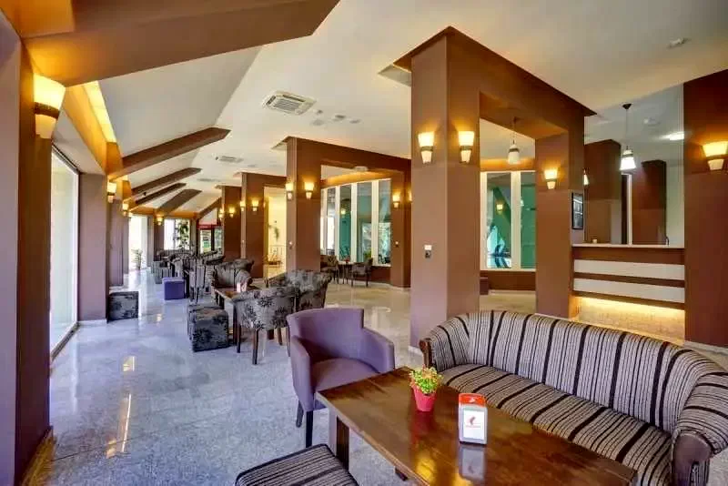 Cazare Băile Tușnad - Hotel Ciucaș *** | Tusnádfürdő - Csukás Hotel ***. Imaginea poate fi supusă drepturilor de autor. Se recomandă contactarea titularului drepturilor.