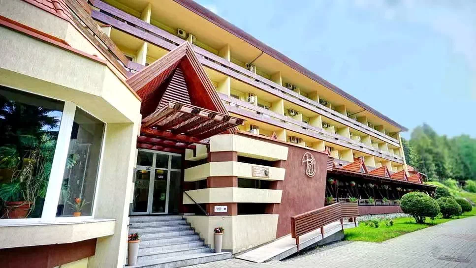 Cazare Băile Tușnad - Hotel Ciucaș *** | Tusnádfürdő - Csukás Hotel ***. Imaginea poate fi supusă drepturilor de autor. Se recomandă contactarea titularului drepturilor.