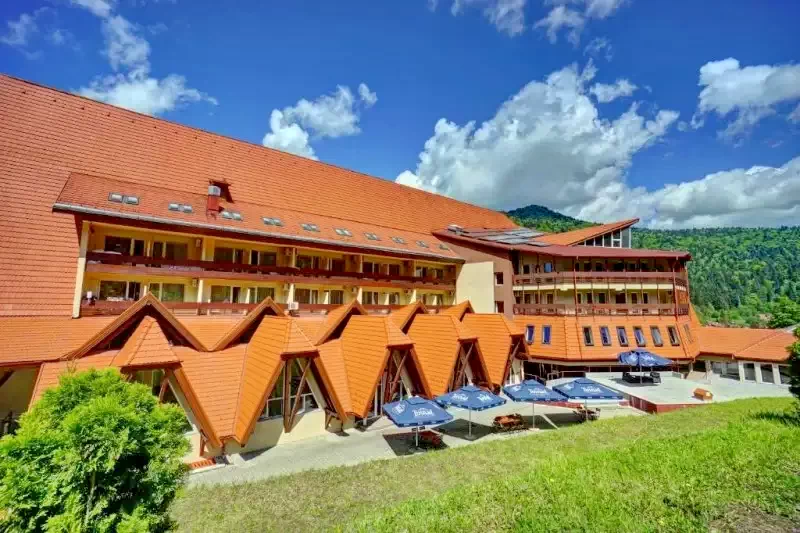 Cazare Băile Tușnad - Hotel Ciucaș *** | Tusnádfürdő - Csukás Hotel ***. Imaginea poate fi supusă drepturilor de autor. Se recomandă contactarea titularului drepturilor.