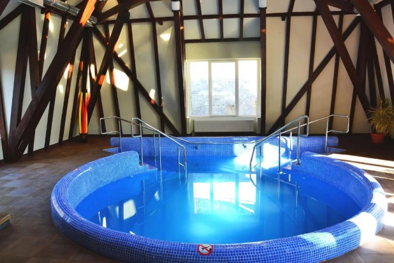 Cazare Băile Tușnad - Hotel Ciucaș *** | Tusnádfürdő - Csukás Hotel ***. Imaginea poate fi supusă drepturilor de autor. Se recomandă contactarea titularului drepturilor.