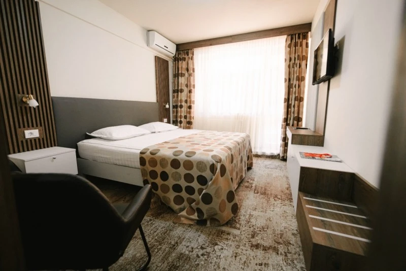 Franciaágyas szoba - Wellness Hotel Tusnádfürdő