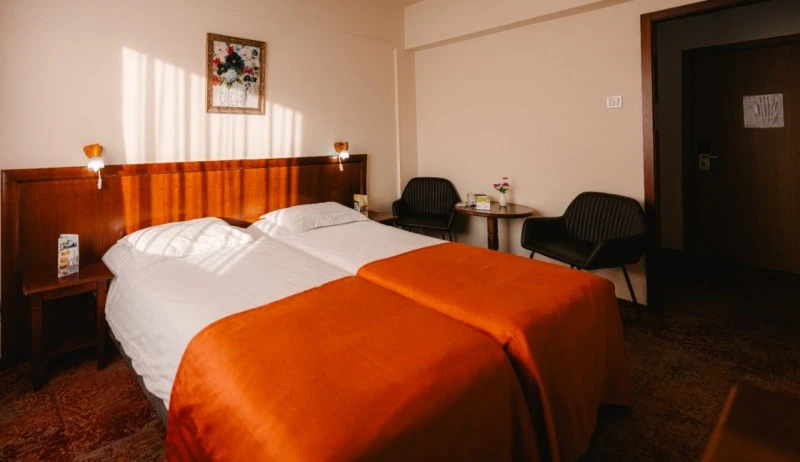 Cazare Băile Tușnad - Hotel Ciucaș *** | Tusnádfürdő - Csukás Hotel ***. Imaginea poate fi supusă drepturilor de autor. Se recomandă contactarea titularului drepturilor.