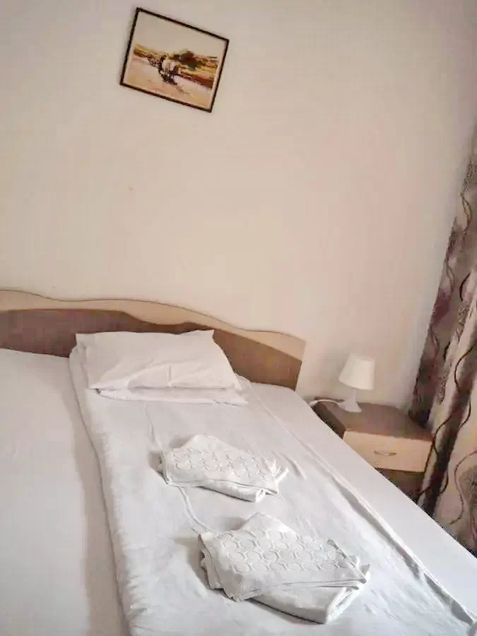 Cazare Băile Herculane - Hostel Saras Sons*** | Herkulesfürdő - Saras Sons Hostel*** . Imaginea poate fi supusă drepturilor de autor. Se recomandă contactarea titularului drepturilor.