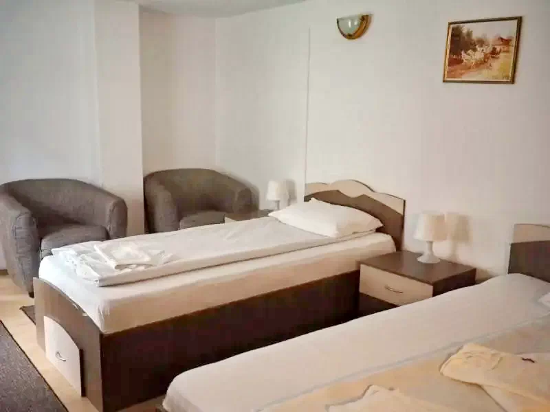 Cazare Băile Herculane - Hostel Saras Sons*** | Herkulesfürdő - Saras Sons Hostel*** . Imaginea poate fi supusă drepturilor de autor. Se recomandă contactarea titularului drepturilor.