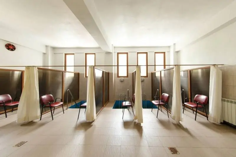 Cazare Băile Herculane - Hostel Saras Sons*** | Herkulesfürdő - Saras Sons Hostel*** . Imaginea poate fi supusă drepturilor de autor. Se recomandă contactarea titularului drepturilor.