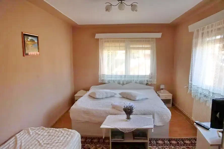 Lupeni Cazare | Casă de oaspeți (K0843-26) Imaginea poate fi supusă drepturilor de autor. Se recomandă contactarea titularului drepturilor. Lupeni Cazare | Casă de oaspeți (K0843-26) Imaginea poate fi supusă drepturilor de autor. Se recomandă contactarea titularului drepturilor.