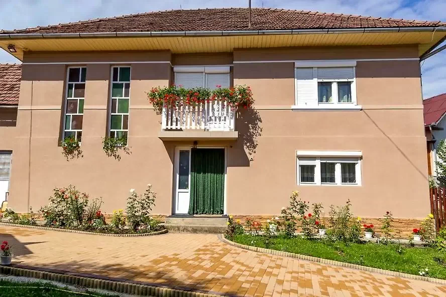 Lupeni Cazare | Casă de oaspeți (K0843-38) Imaginea poate fi supusă drepturilor de autor. Se recomandă contactarea titularului drepturilor. Lupeni Cazare | Casă de oaspeți (K0843-38) Imaginea poate fi supusă drepturilor de autor. Se recomandă contactarea titularului drepturilor.