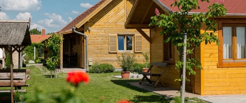  Cazare | Casă de oaspeți (K1009-1) Imaginea poate fi supusă drepturilor de autor. Se recomandă contactarea titularului drepturilor.
