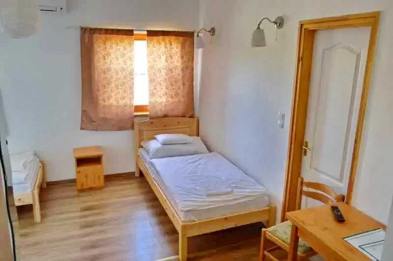  Cazare | Casă de oaspeți (K0958-4) Imaginea poate fi supusă drepturilor de autor. Se recomandă contactarea titularului drepturilor.
