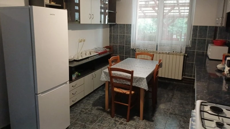 Félixfürdő Szállás | Panzió (K1449-4) A kép szerzői jogvédelem alatt állhat. Javasolt a kapcsolatfelvétel a jog tulajdonossal. Félixfürdő Szállás | Panzió (K1449-4) A kép szerzői jogvédelem alatt állhat. Javasolt a kapcsolatfelvétel a jog tulajdonossal.